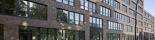 Ansicht der Fassade des Campus Hamburg